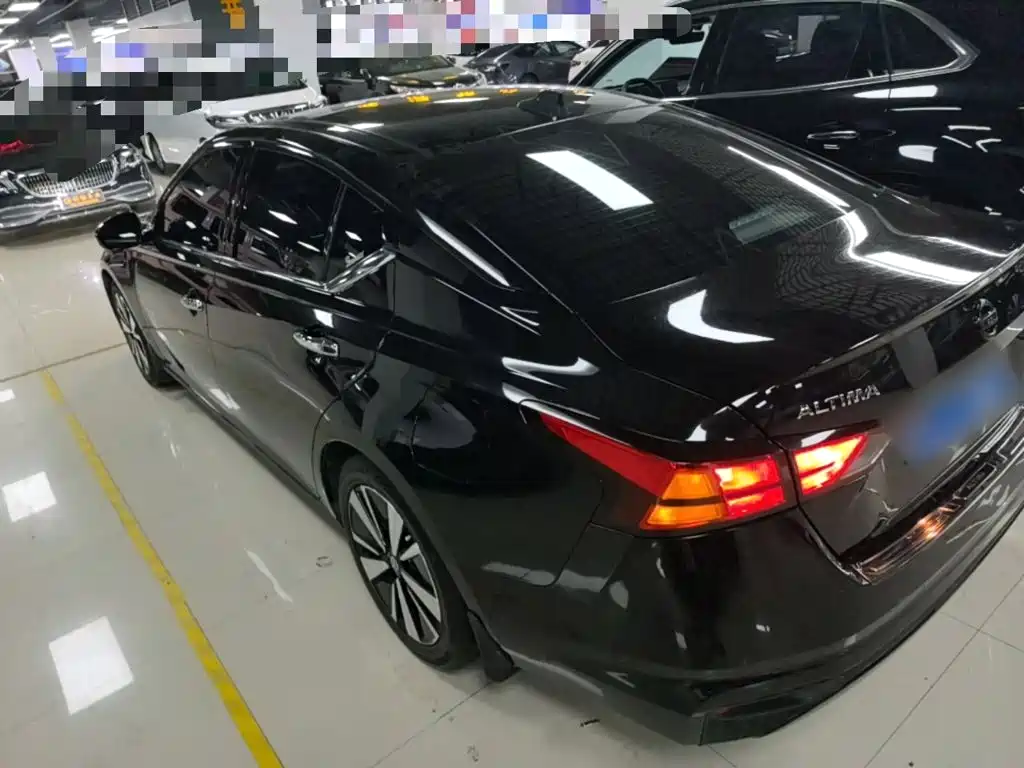 Nissan Teana 2022