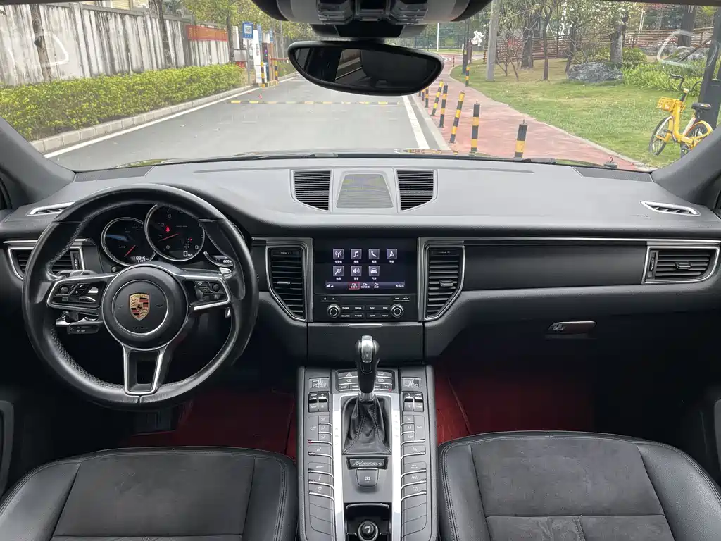 Porsche Macan 2018 — фото 8