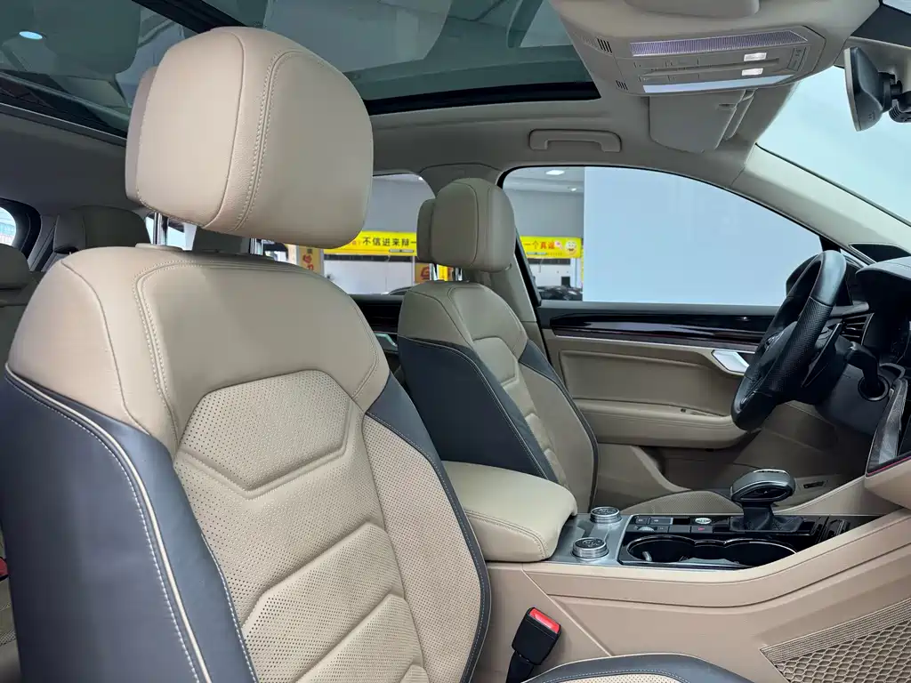 Volkswagen Touareg 2019 — фото 13