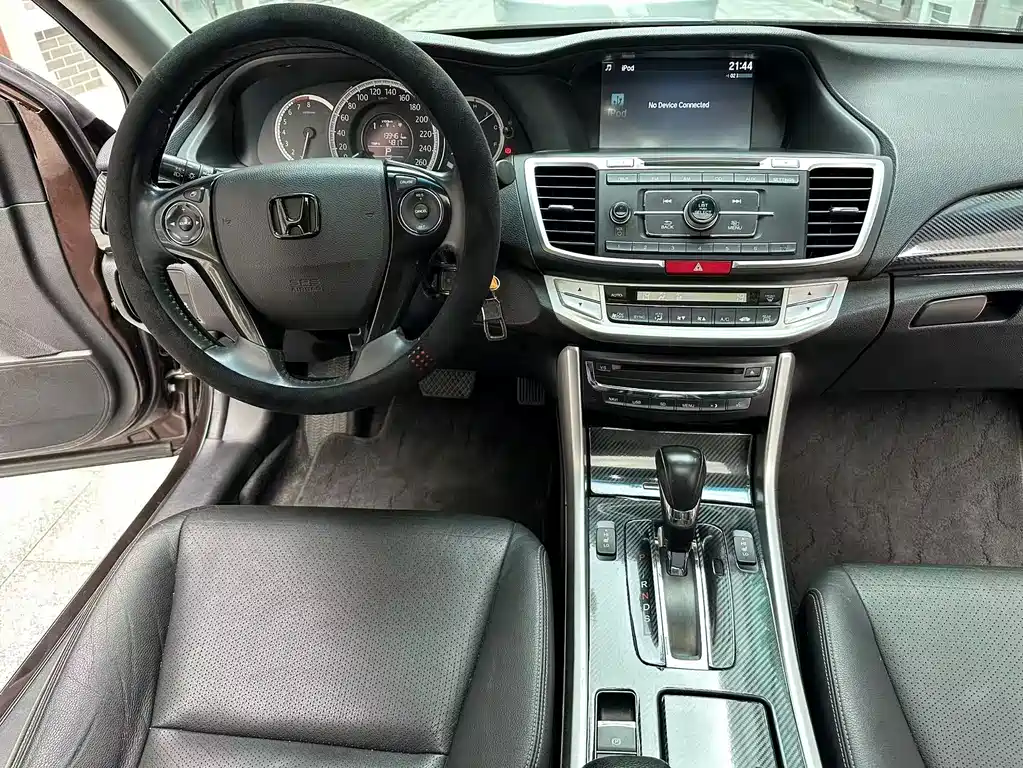 Honda Accord 2014 — фото 12