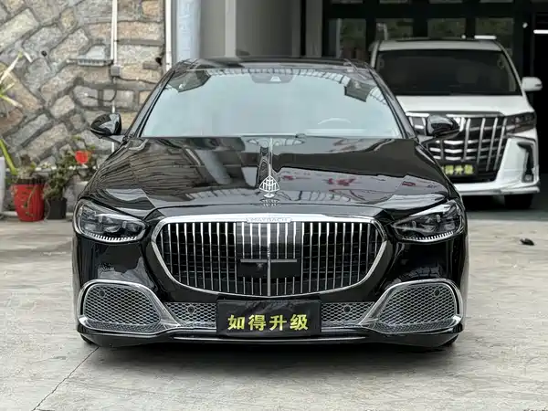 Mercedes-Benz S-Class 2012
