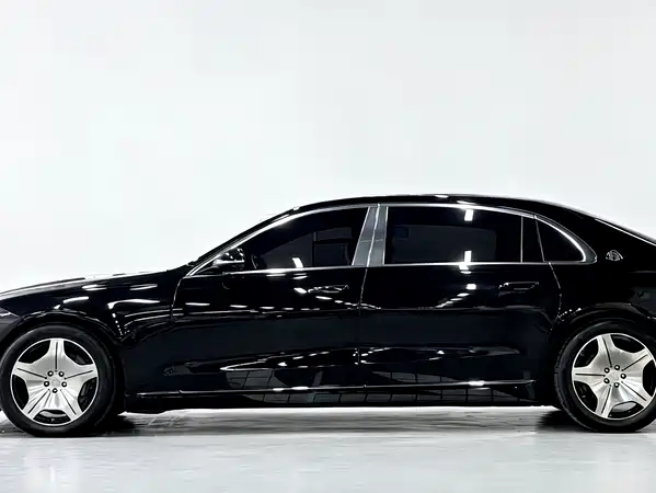 Mercedes-Benz Maybach S-Class 2023