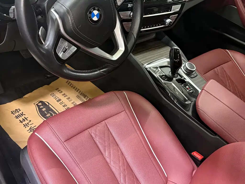 BMW 5 Series 2022 — фото 18