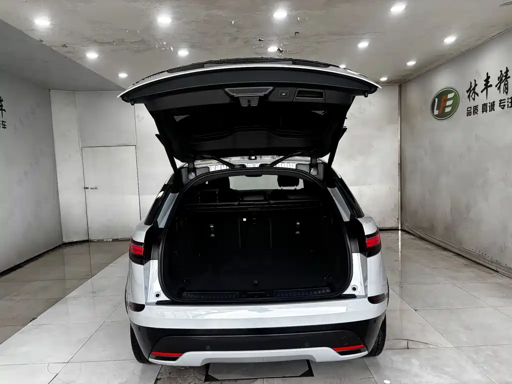 Land Rover Velar 2024 — фото 28