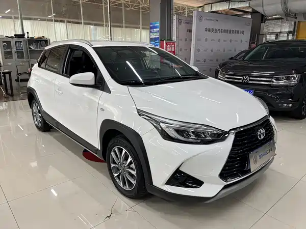 Toyota Yaris L 2023