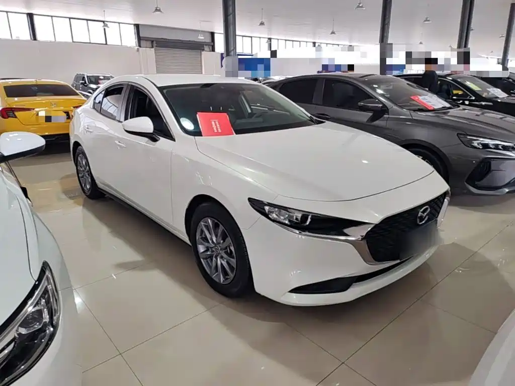 Mazda 3 Axela 2022