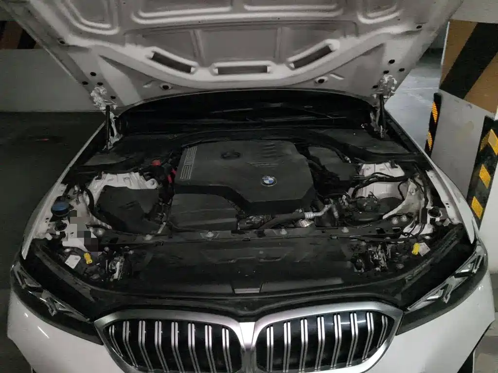 BMW 3 Series 2023 — фото 16
