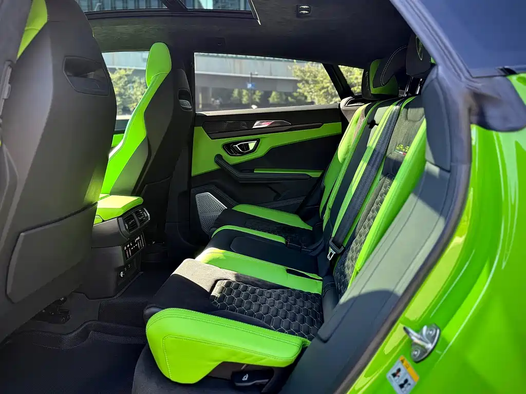 Lamborghini Urus 2023 — фото 13