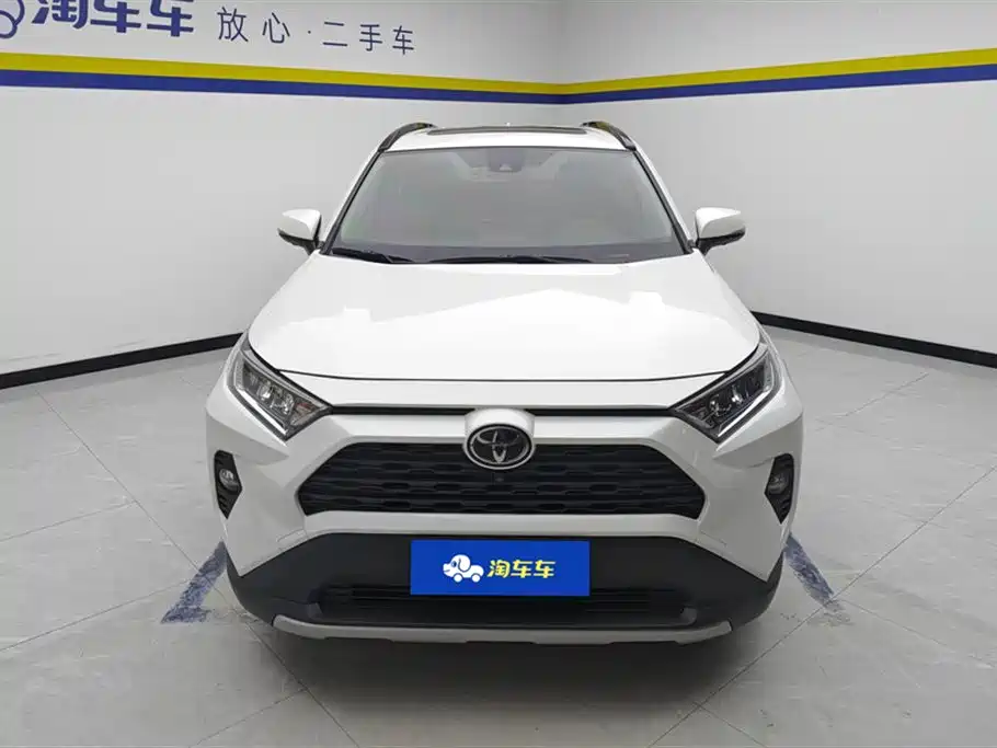Toyota RAV4 2020 — фото 2