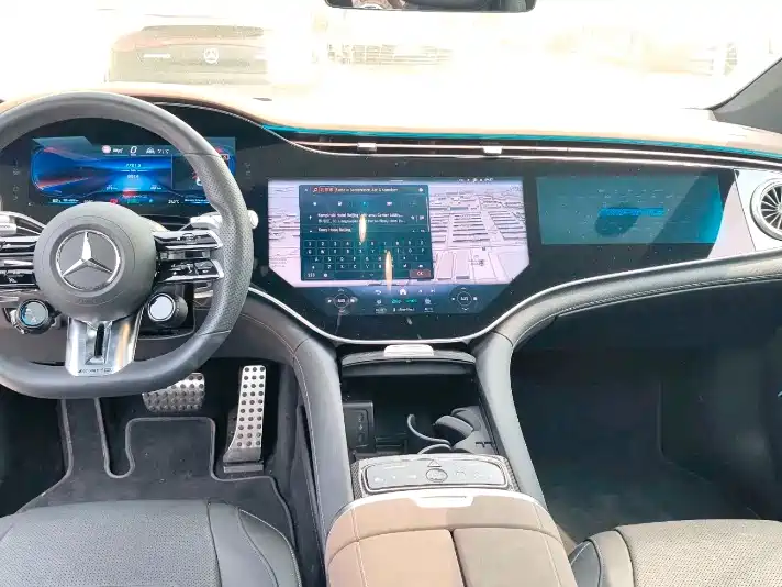 Mercedes-Benz EQS AMG 2025 — фото 5