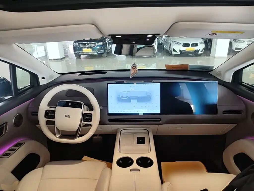 Li Auto i8 2025 — фото 10