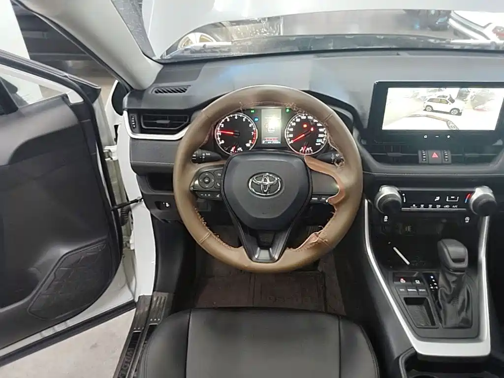 Toyota Wildlander 2023 — фото 11