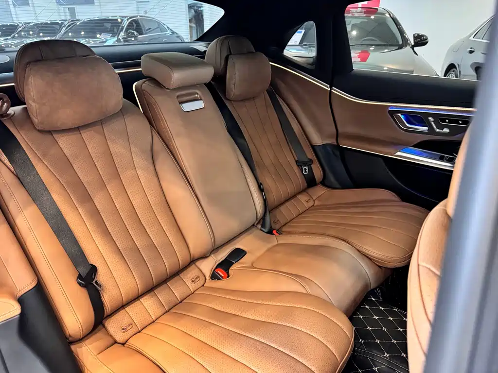 Mercedes-Benz E-Class 2026 — фото 15
