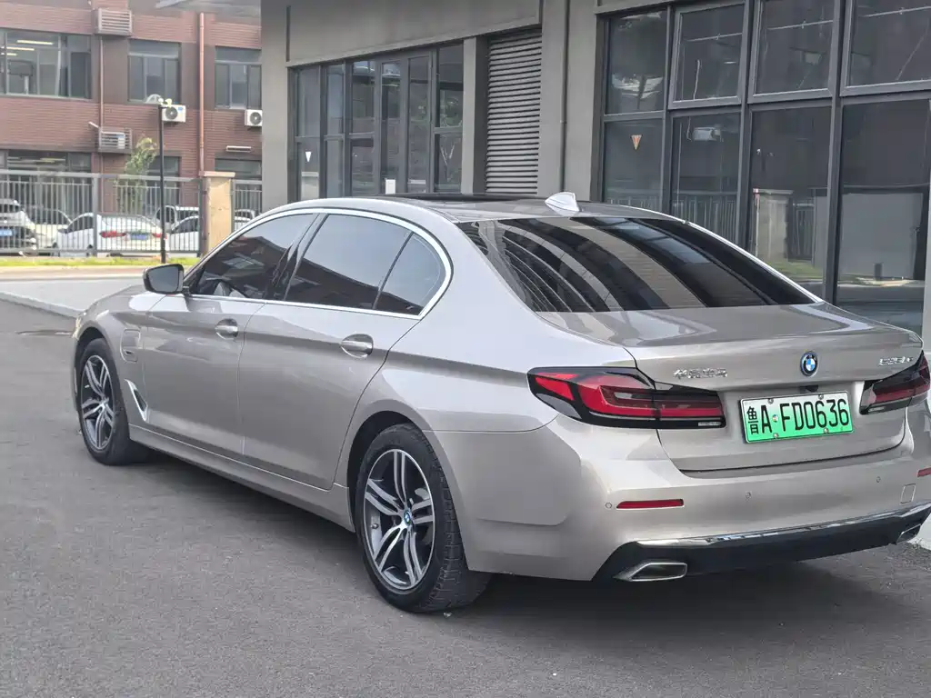 BMW 5 Series New Energy 2023 — фото 7