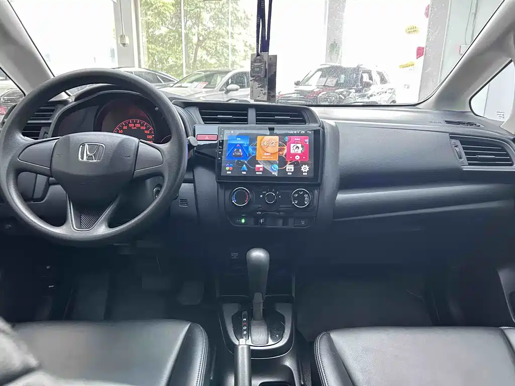 Honda Fit 2015 — фото 19