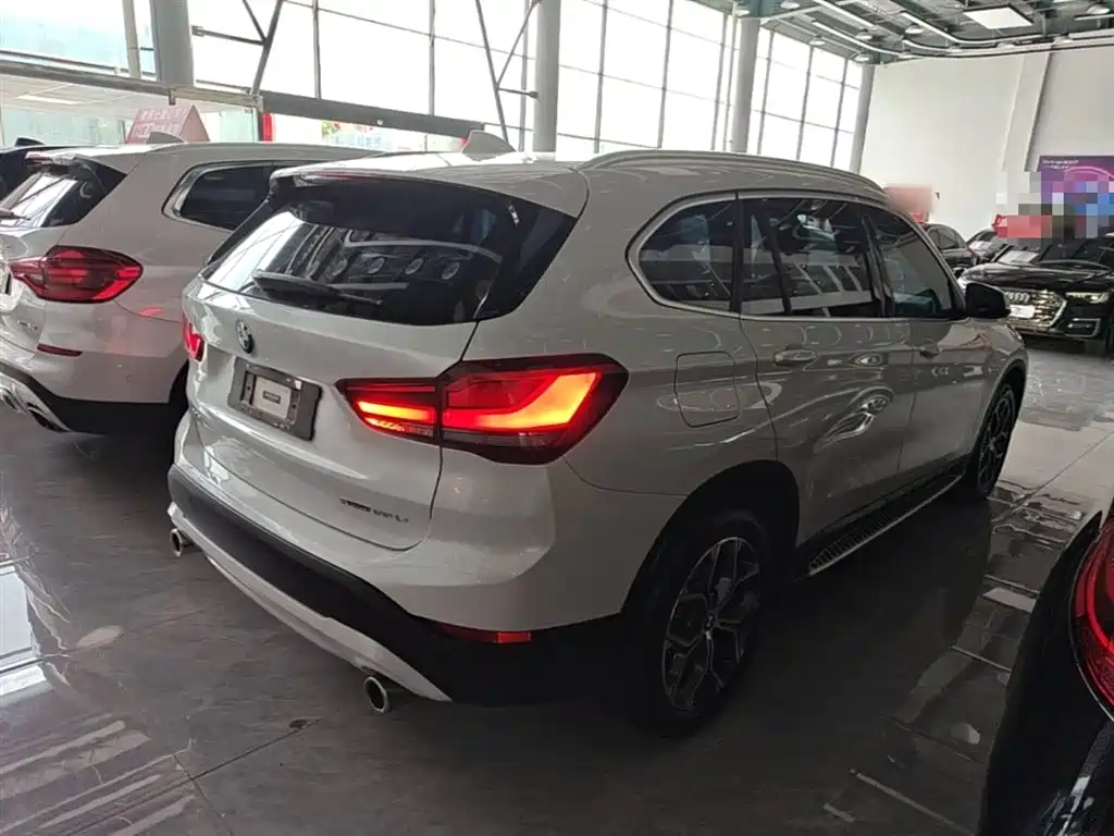 BMW X1 2021 — фото 7