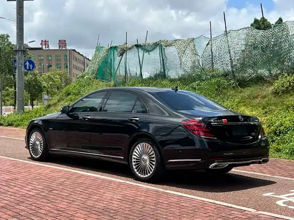 Mercedes-Benz S-Class 2020