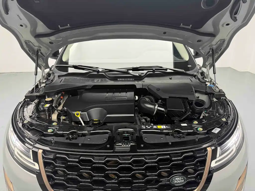 Land Rover Evoque 2024 — фото 12