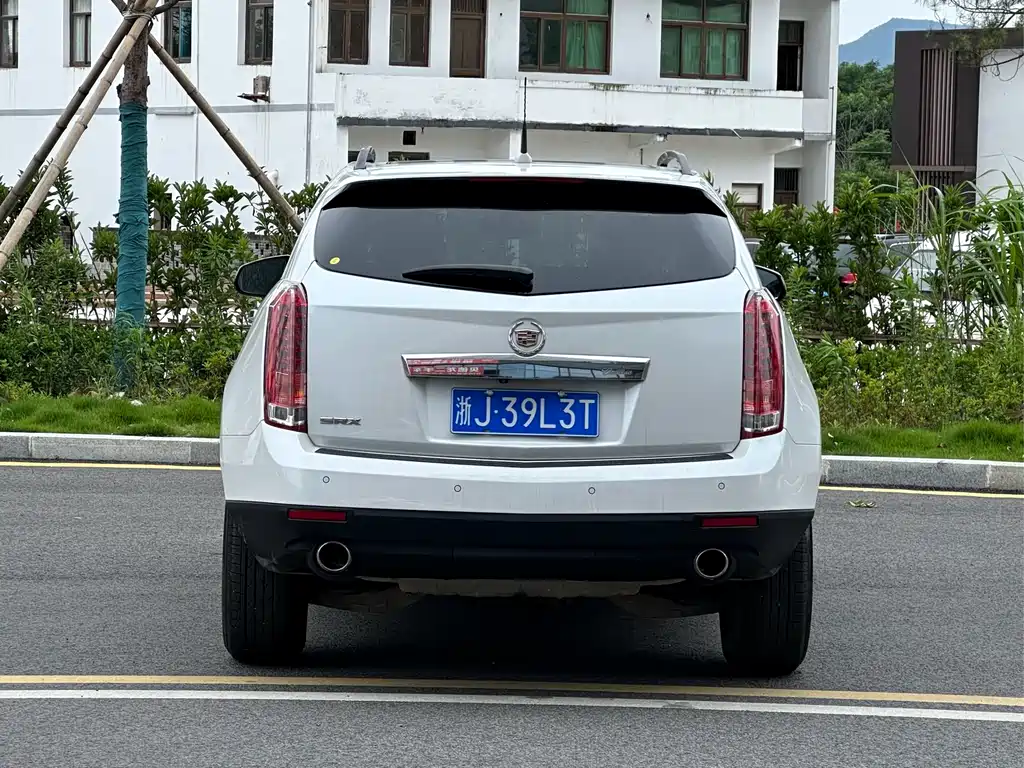Cadillac SRX 2016 — фото 14