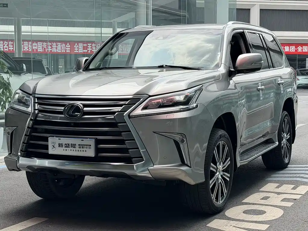 Lexus LX 2020 — фото 2