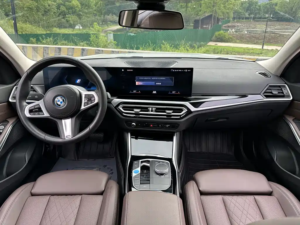 BMW i3 2022 — фото 9