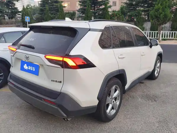 Toyota RAV4 2021