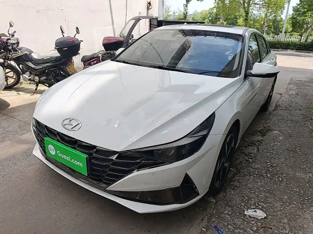 Hyundai Elantra 2021