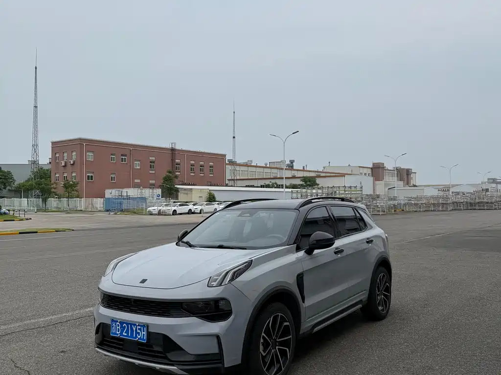 Lynk & Co 01 2023