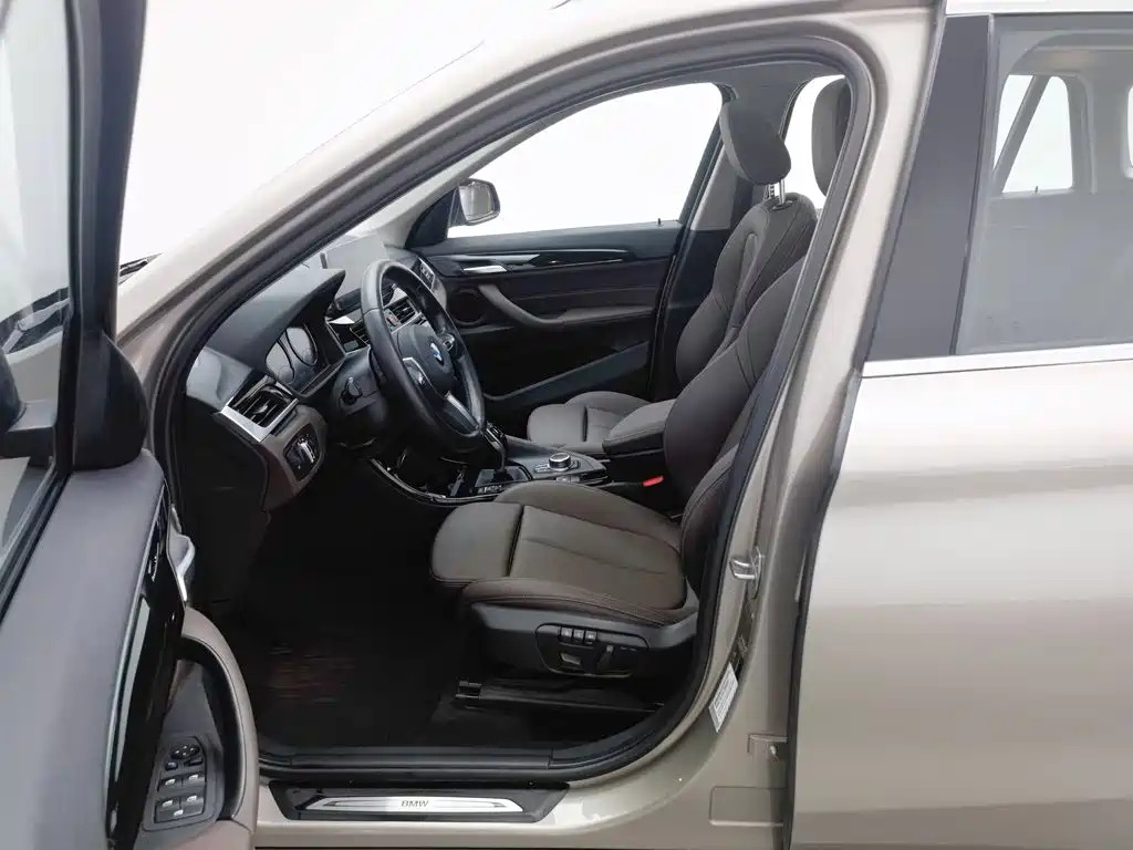 BMW X1 2020 — фото 10