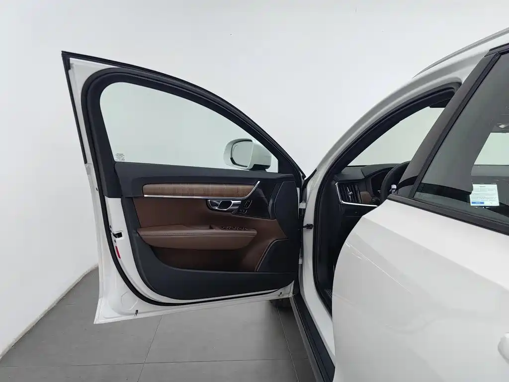 Volvo V90 2026 — фото 8