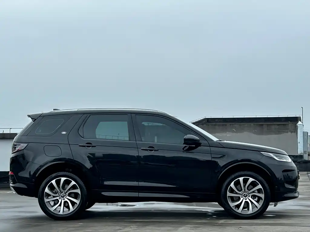 Land Rover Discovery Sport 2023 — фото 4