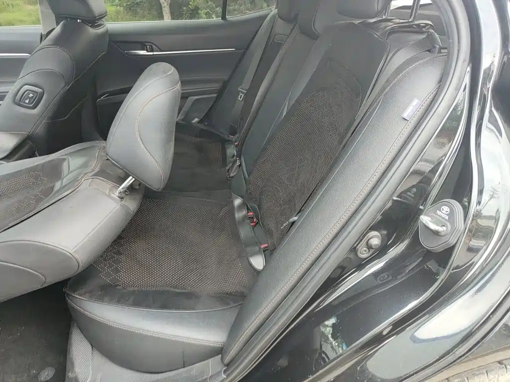 Toyota Camry 2022 — фото 14