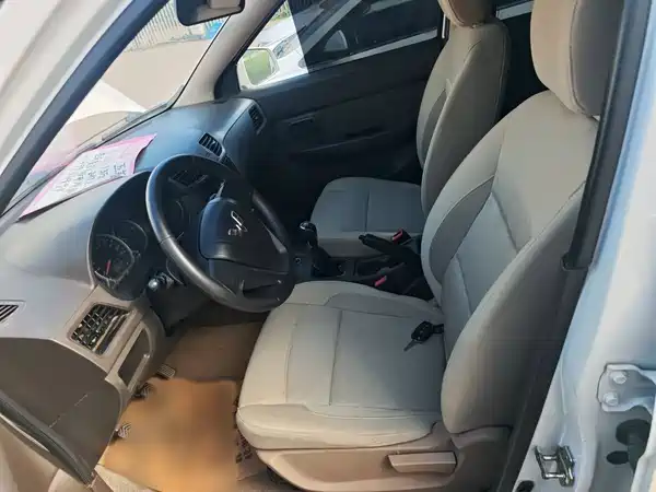 Wuling Hongguang 2017