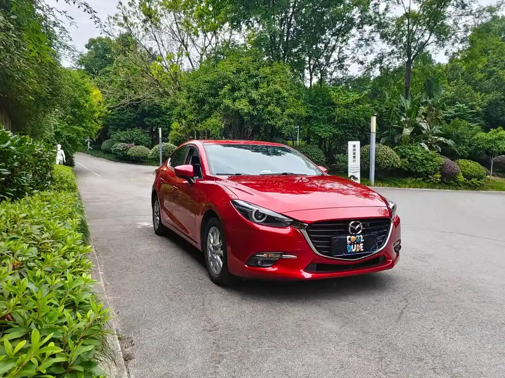Mazda 3 Axela 2018 — фото 3