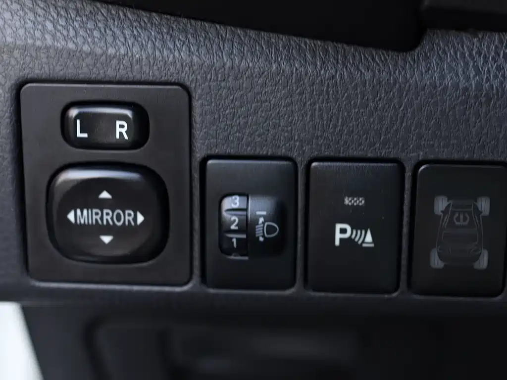 Toyota Corolla 2015 — фото 14