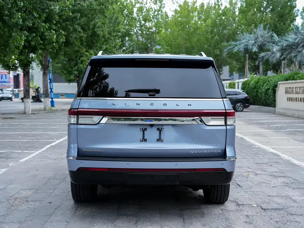 Lincoln Navigator 2022 — фото 5
