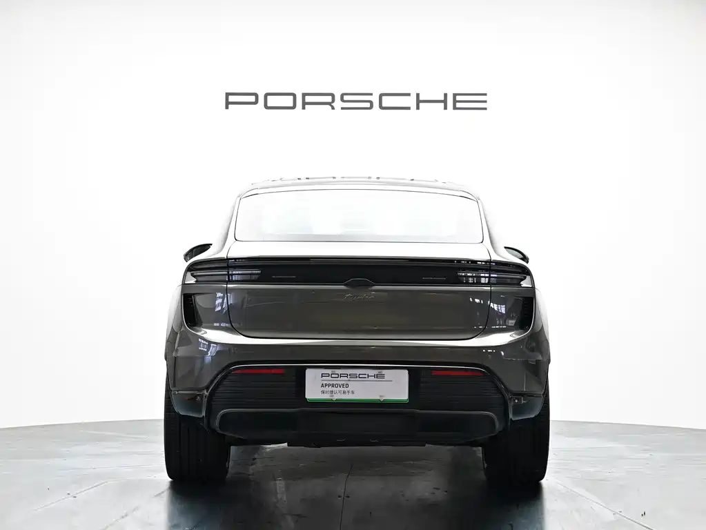 Porsche Macan EV 2024 — фото 15