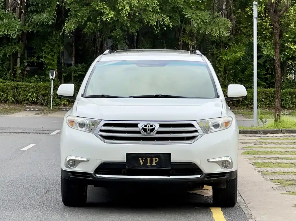 Toyota Highlander 2013 — фото 2