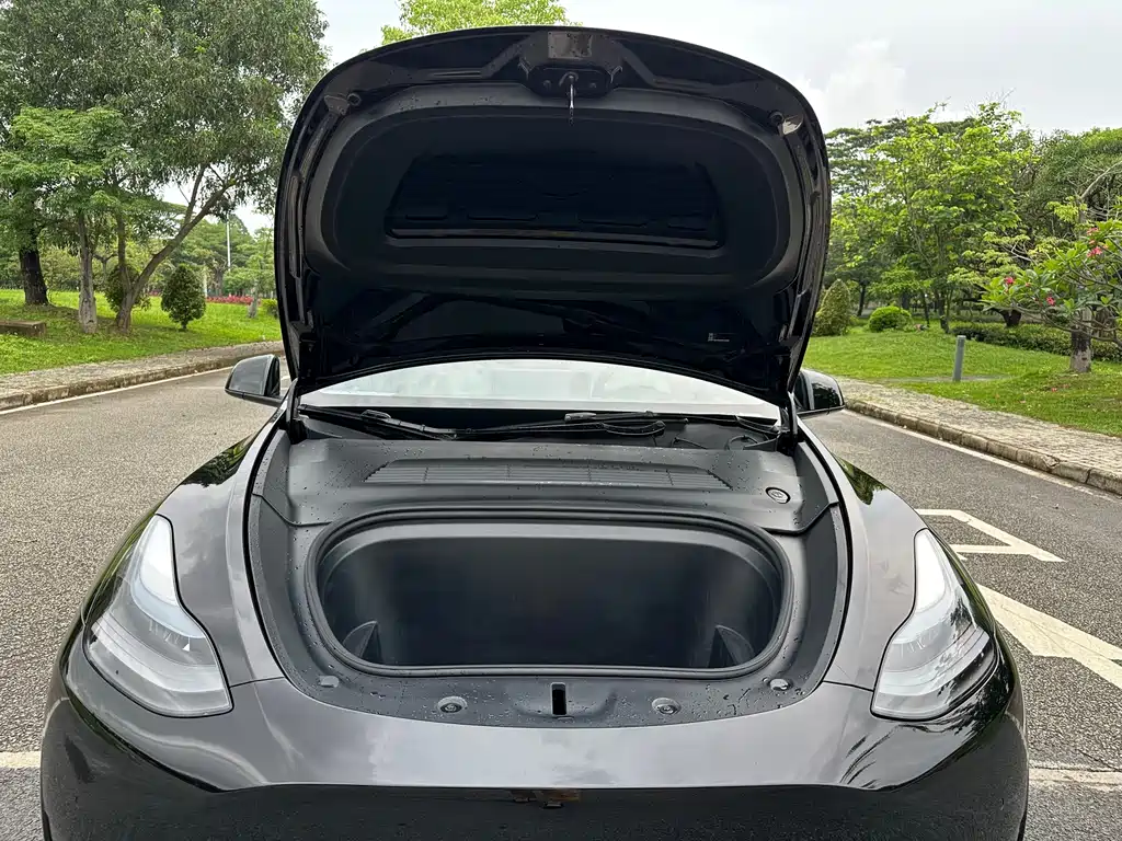 Tesla Model Y 2022 — фото 18