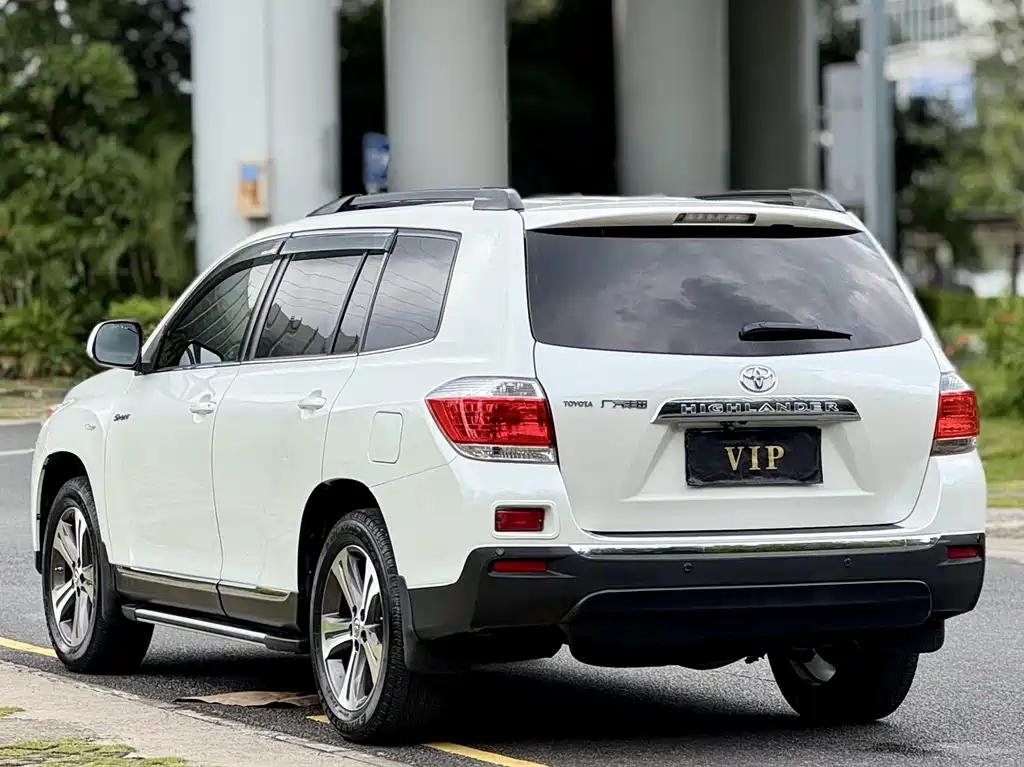 Toyota Highlander 2013 — фото 15