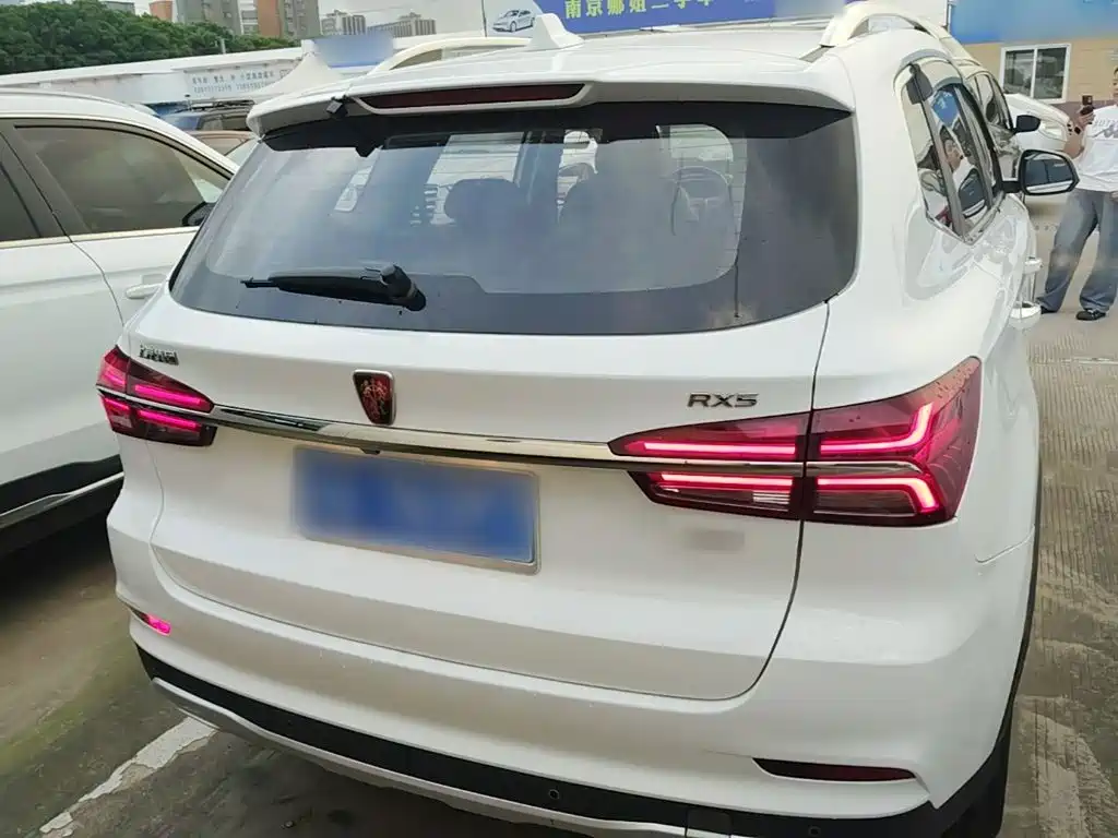 Roewe RX5 2016 — фото 6
