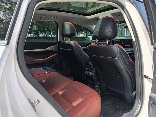 Lincoln Z 2024