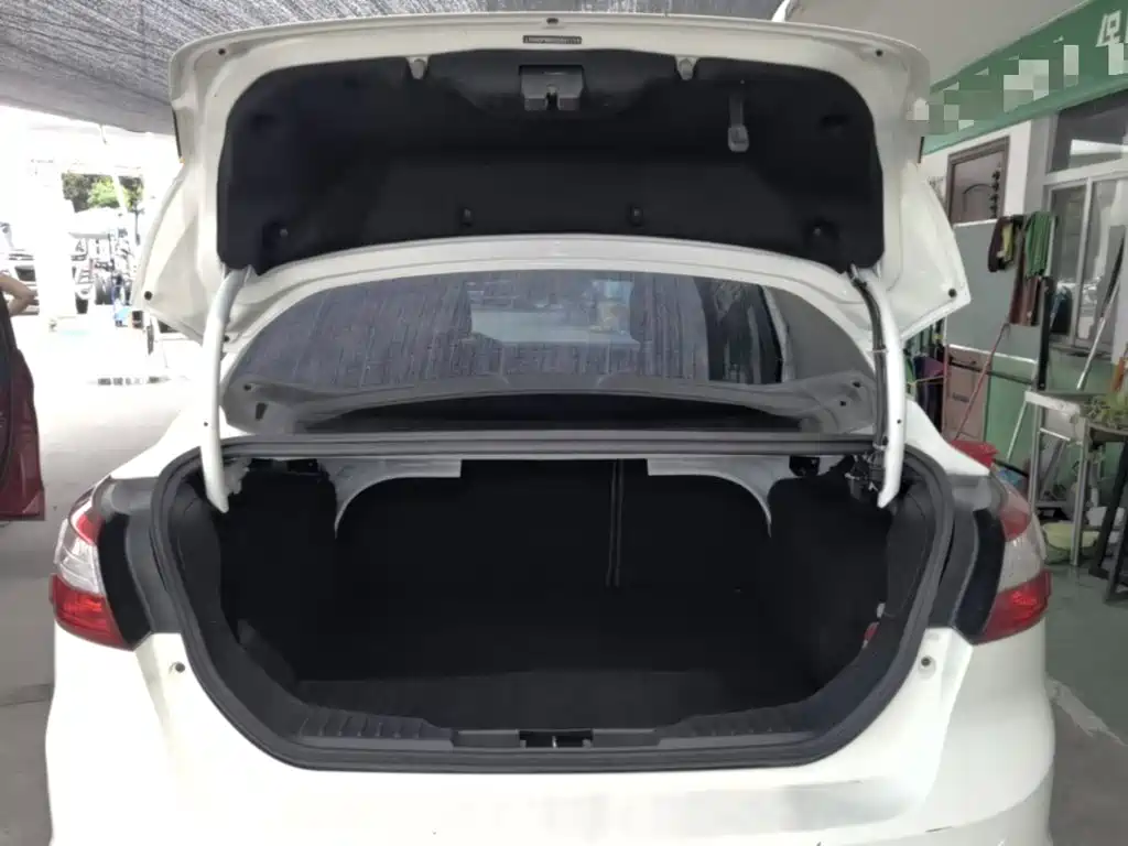 Ford Focus 2015 — фото 19