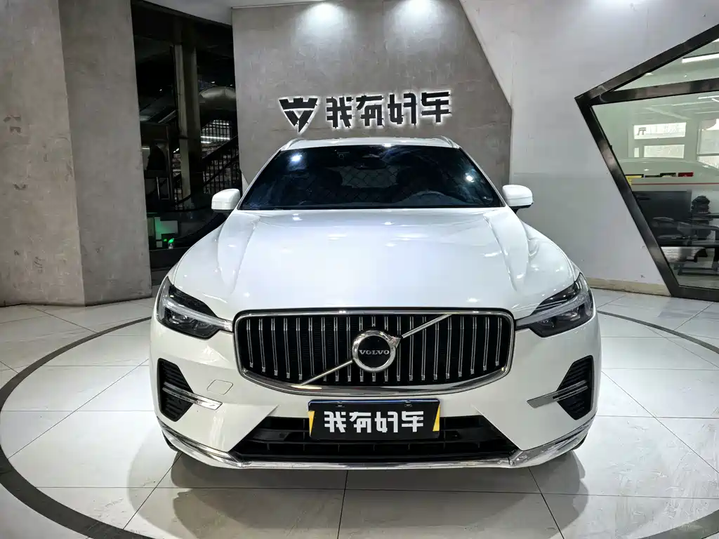 Volvo XC60 2023 — фото 2