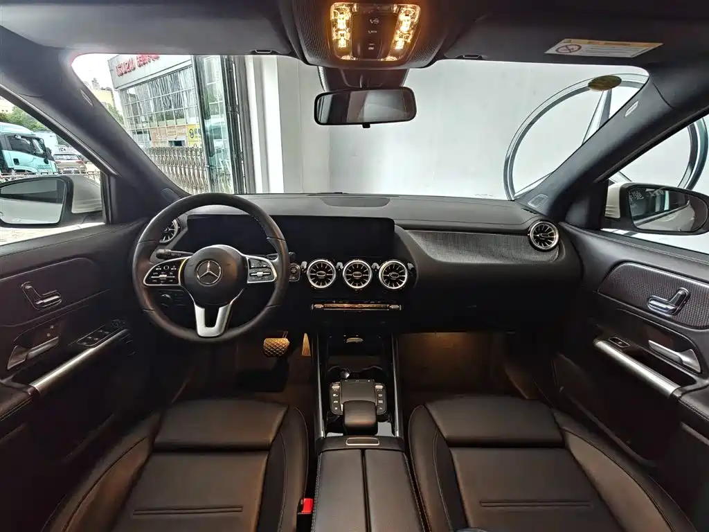 Mercedes-Benz GLA 2023 — фото 8