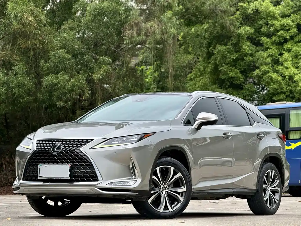 Lexus RX 2020 — фото 1