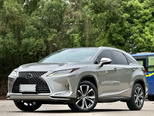 Lexus RX 2020