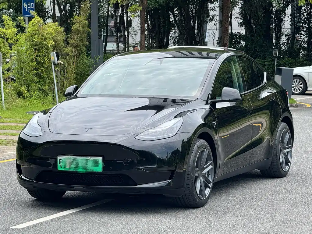 Tesla Model Y 2022 — фото 1
