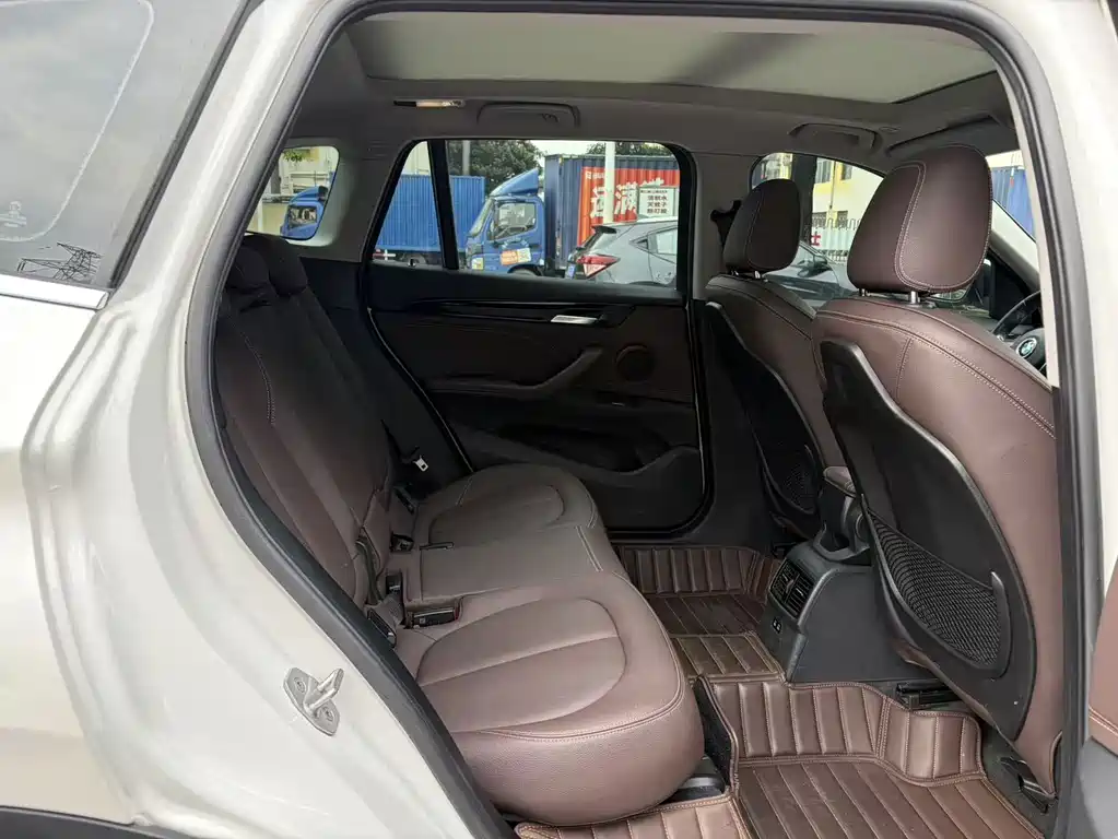 BMW X1 2020 — фото 11