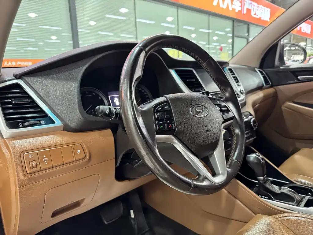 Hyundai Tucson 2016 — фото 11